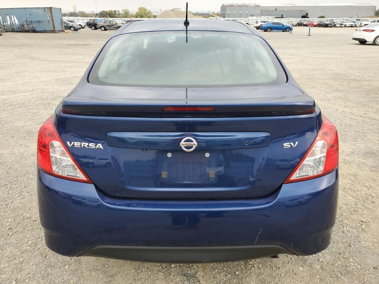 2019 Nissan Versa S - Фото 6