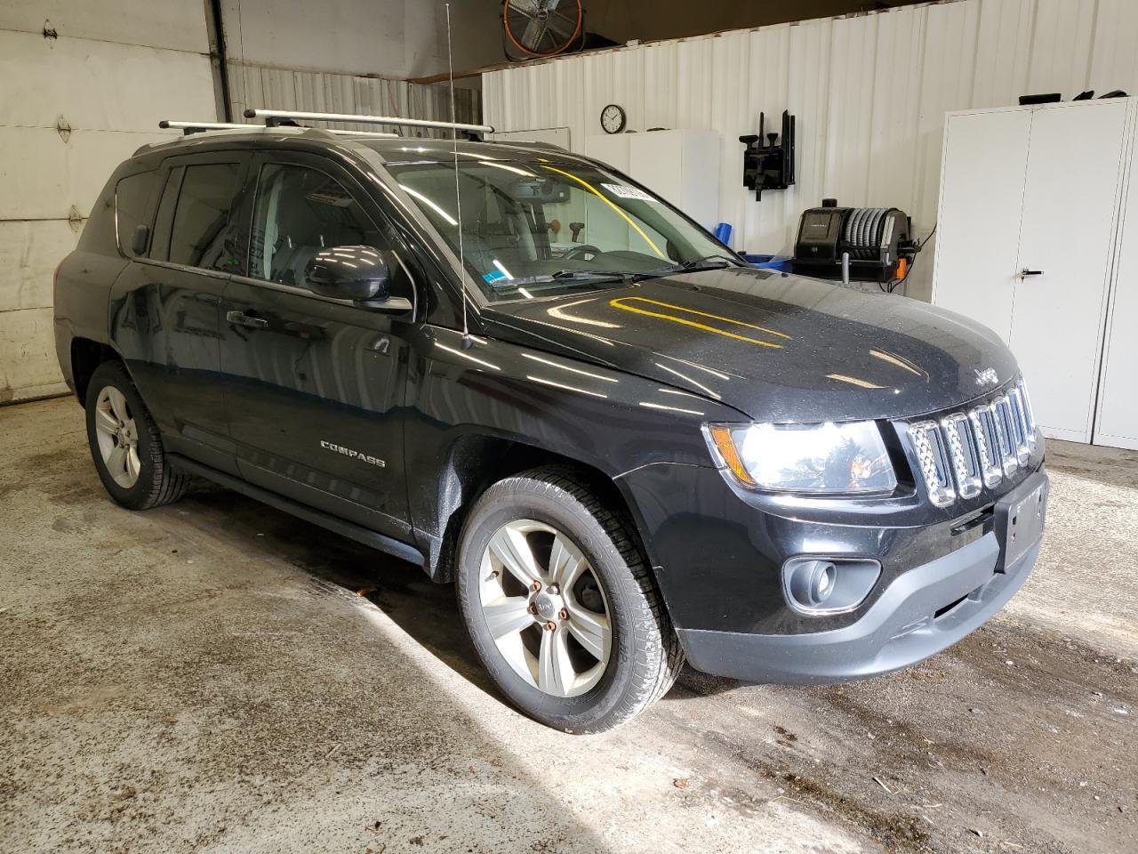 2017 Jeep Compass Latitude - Фото 4