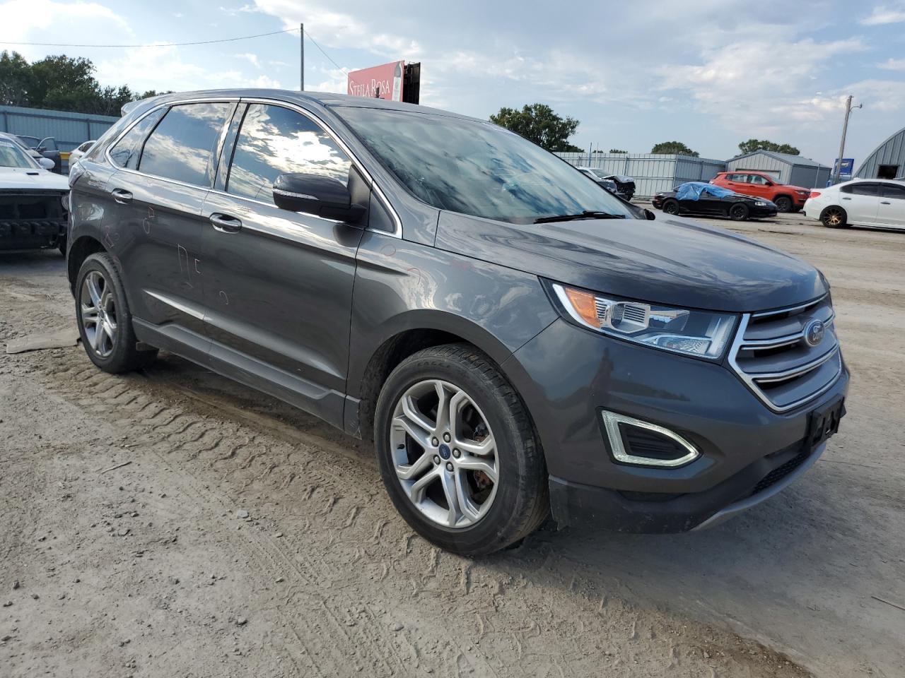 2016 Ford Edge Titanium - Image 4