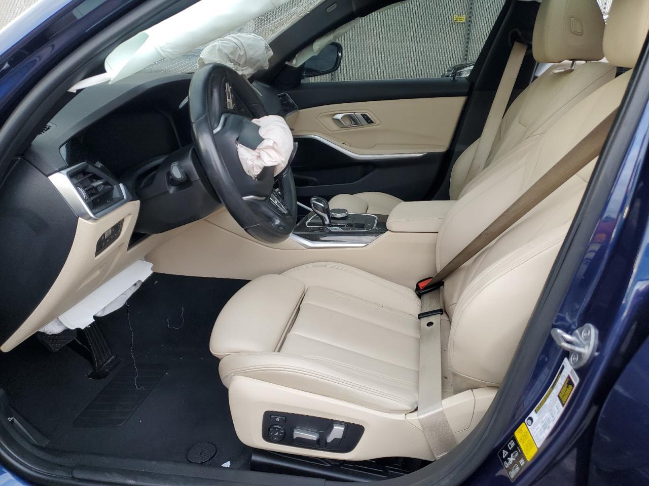 2020 BMW 330Xi - Фото 7