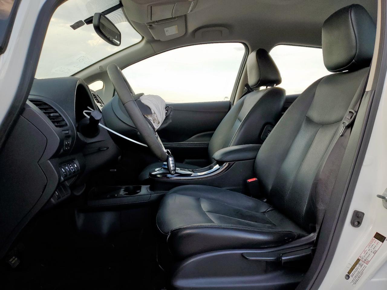 2015 Nissan Leaf S - Фото 7