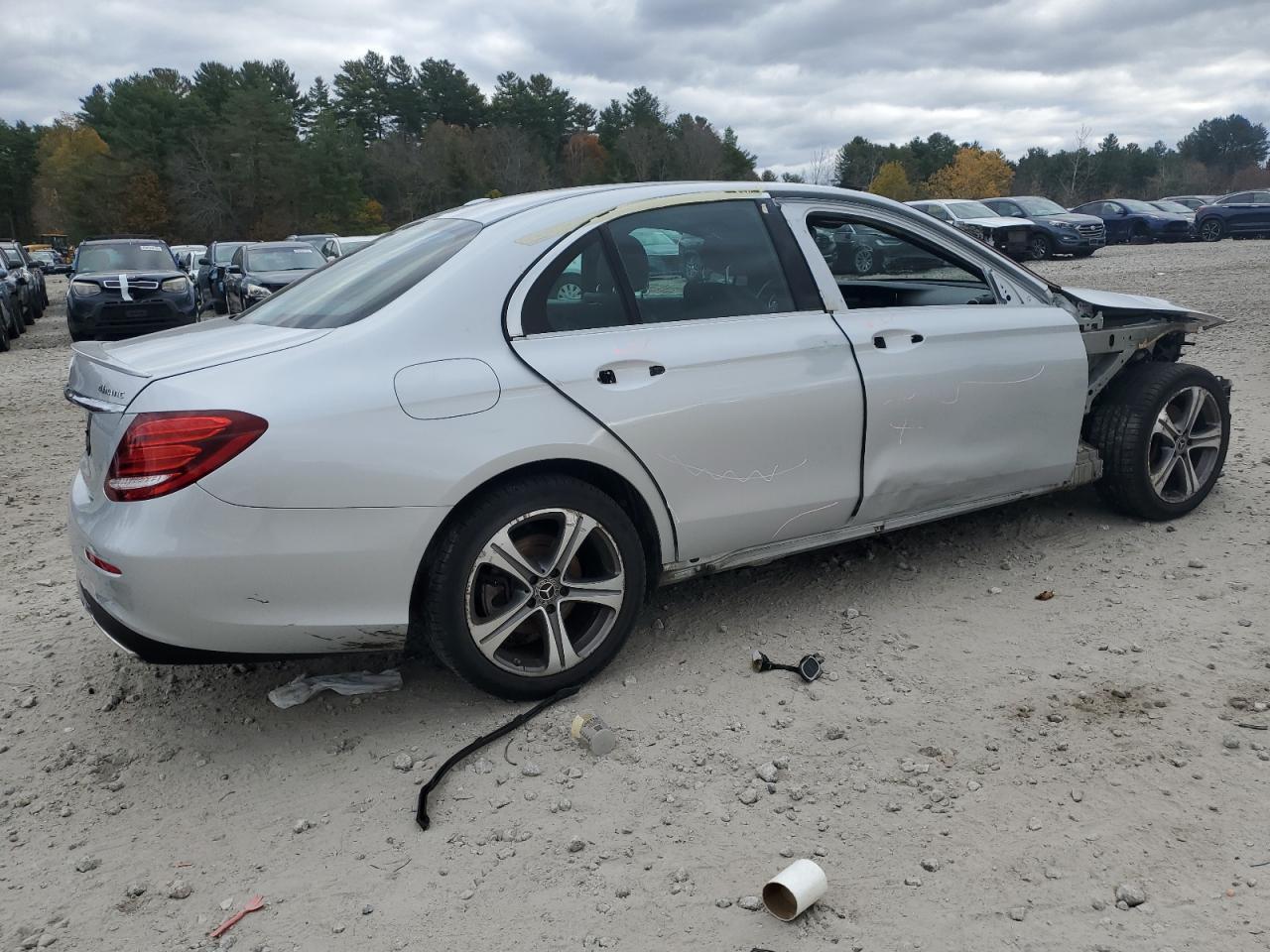 2019 Mercedes-Benz E 300 4Matic - Фото 3