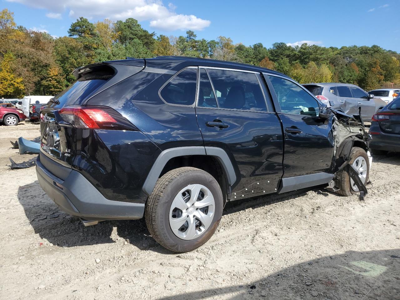 2020 Toyota Rav4 Le - Фото 3