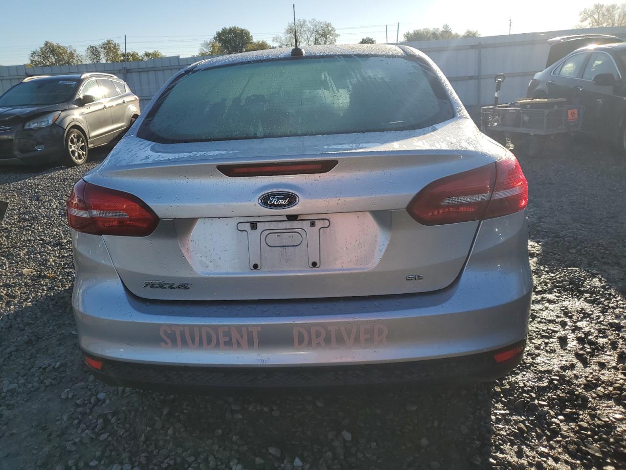 2017 Ford Focus Se - Image 6