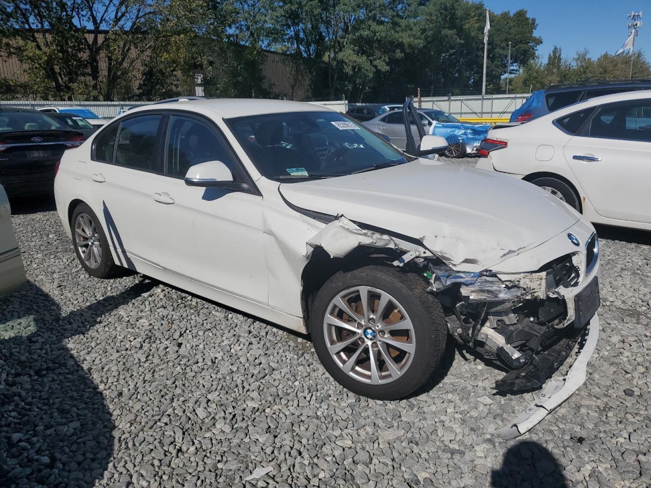 2016 BMW 320 I - Image 4