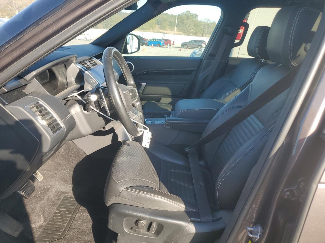 2021 Land Rover Discovery S R-Dynamic - Image 7