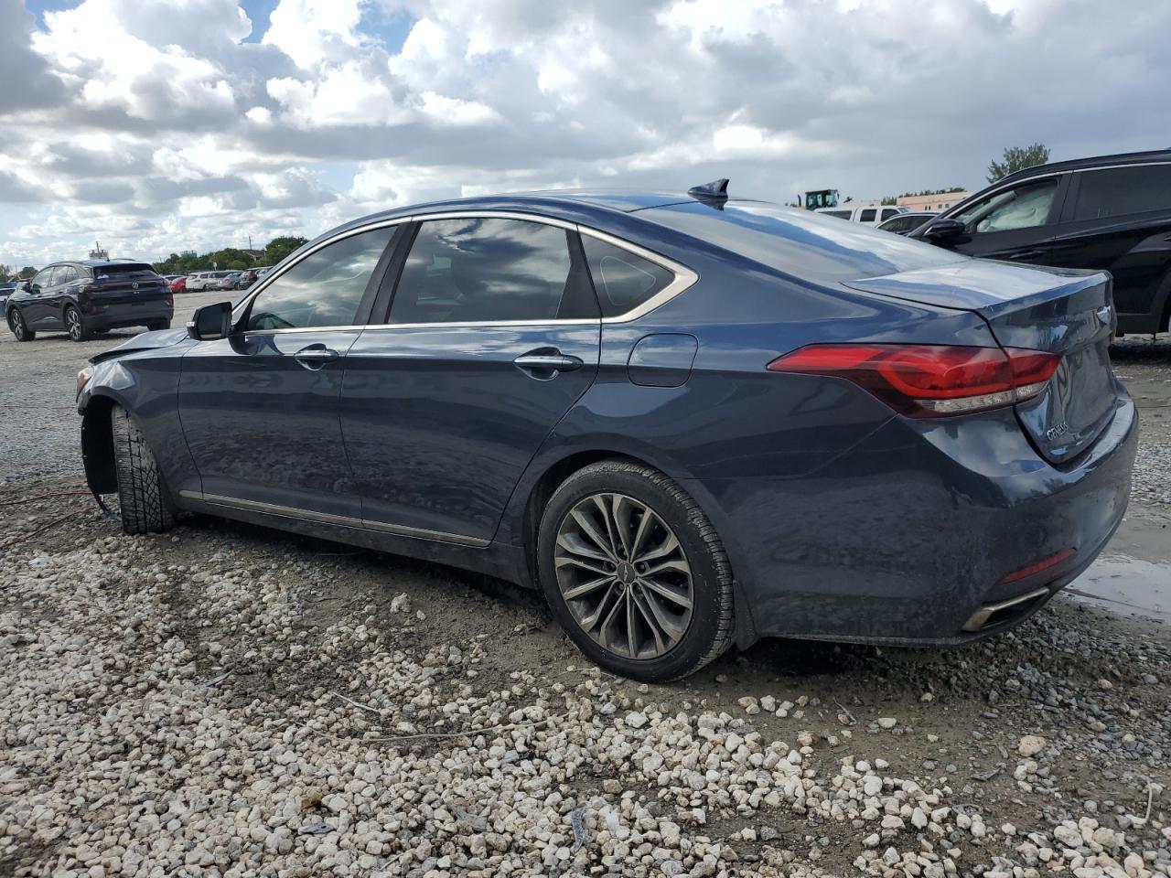2016 Hyundai Genesis 3.8L - Фото 2