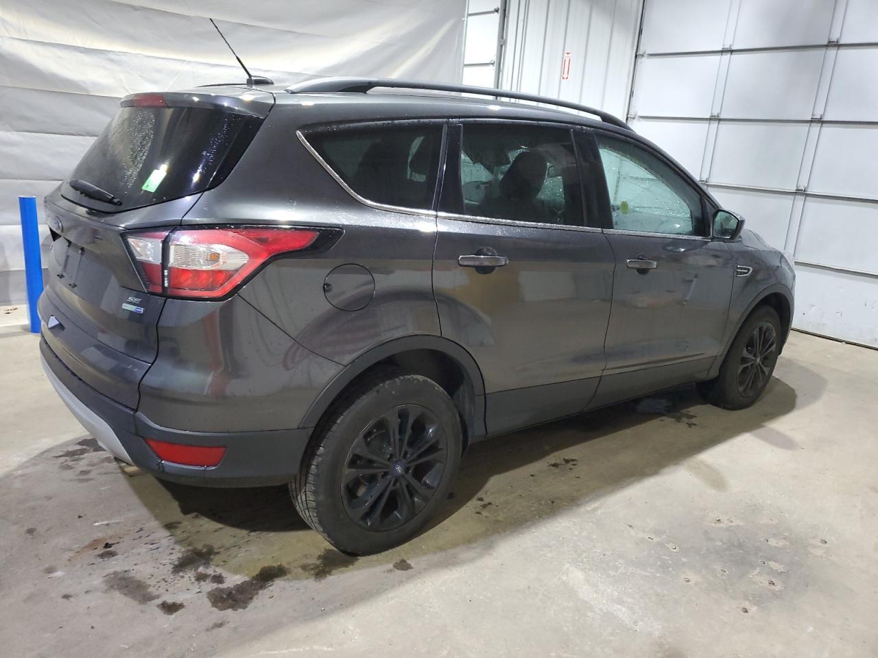 2018 Ford Escape Se - Фото 3