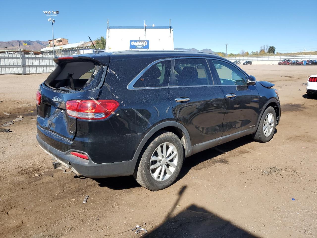 2017 Kia Sorento Lx - Image 3