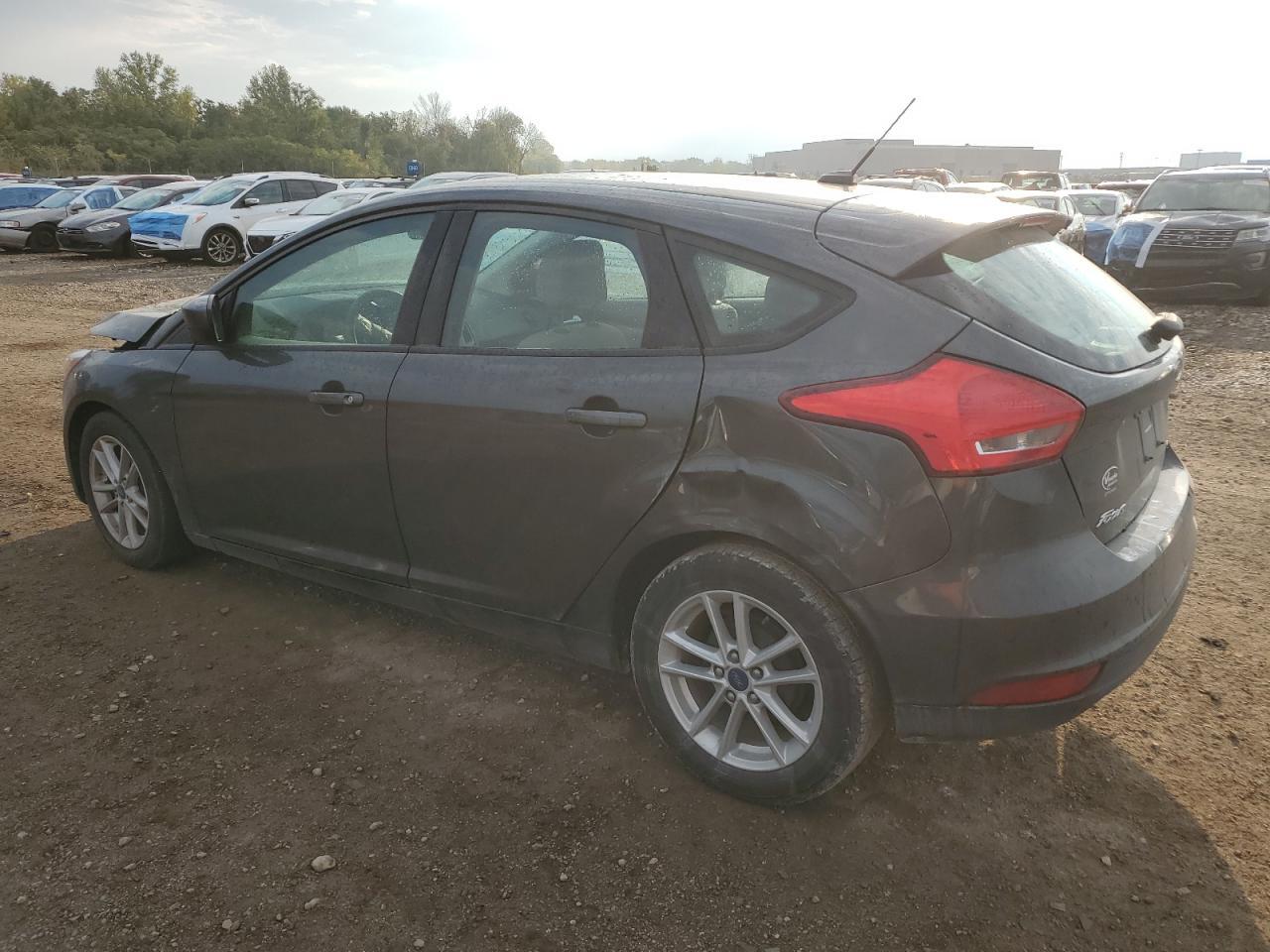 2018 Ford Focus Se - Image 2