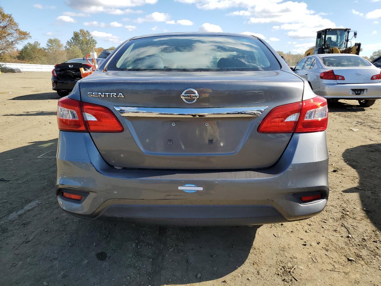 2016 Nissan Sentra S - Фото 6