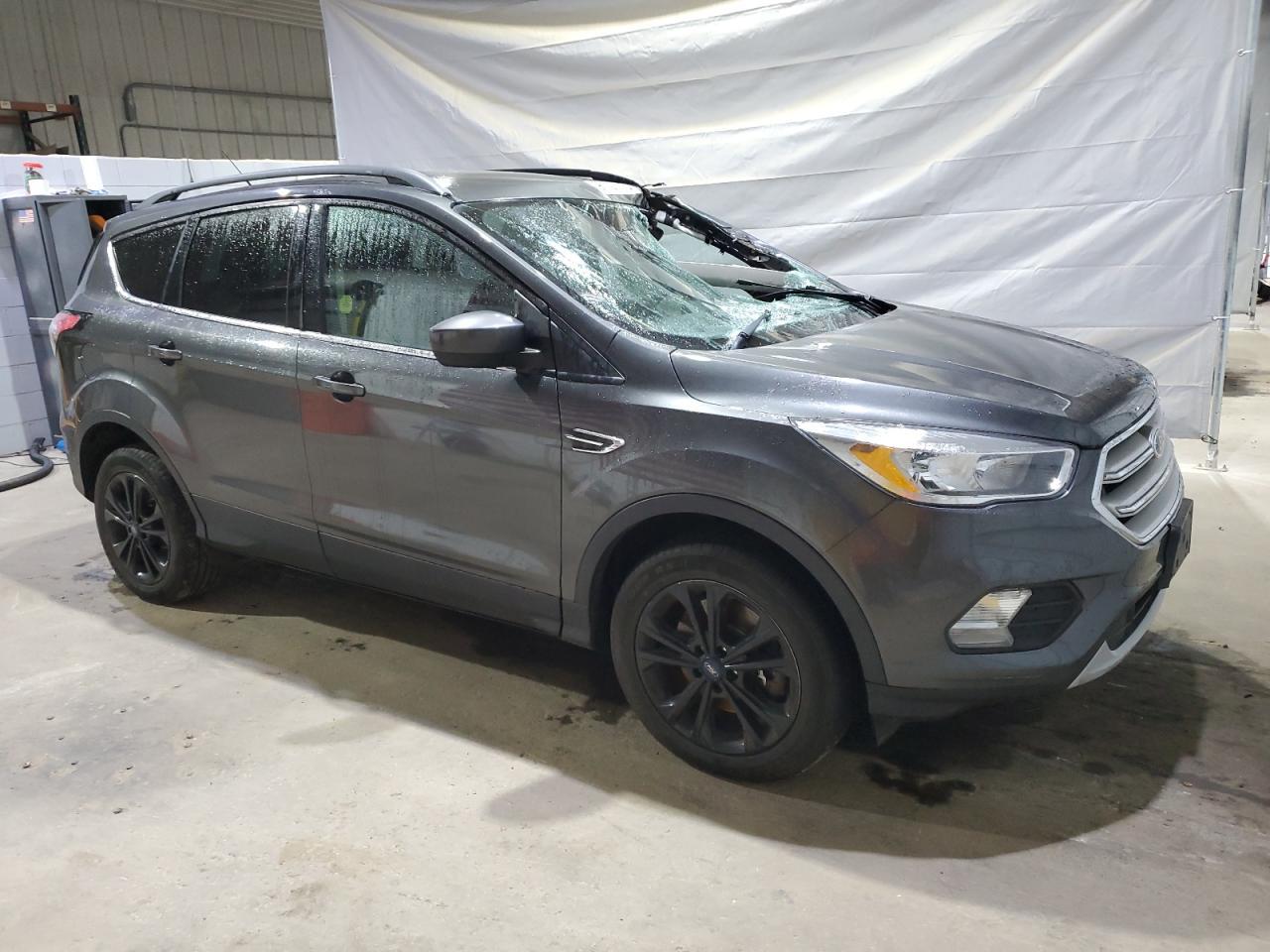 2018 Ford Escape Se - Фото 4
