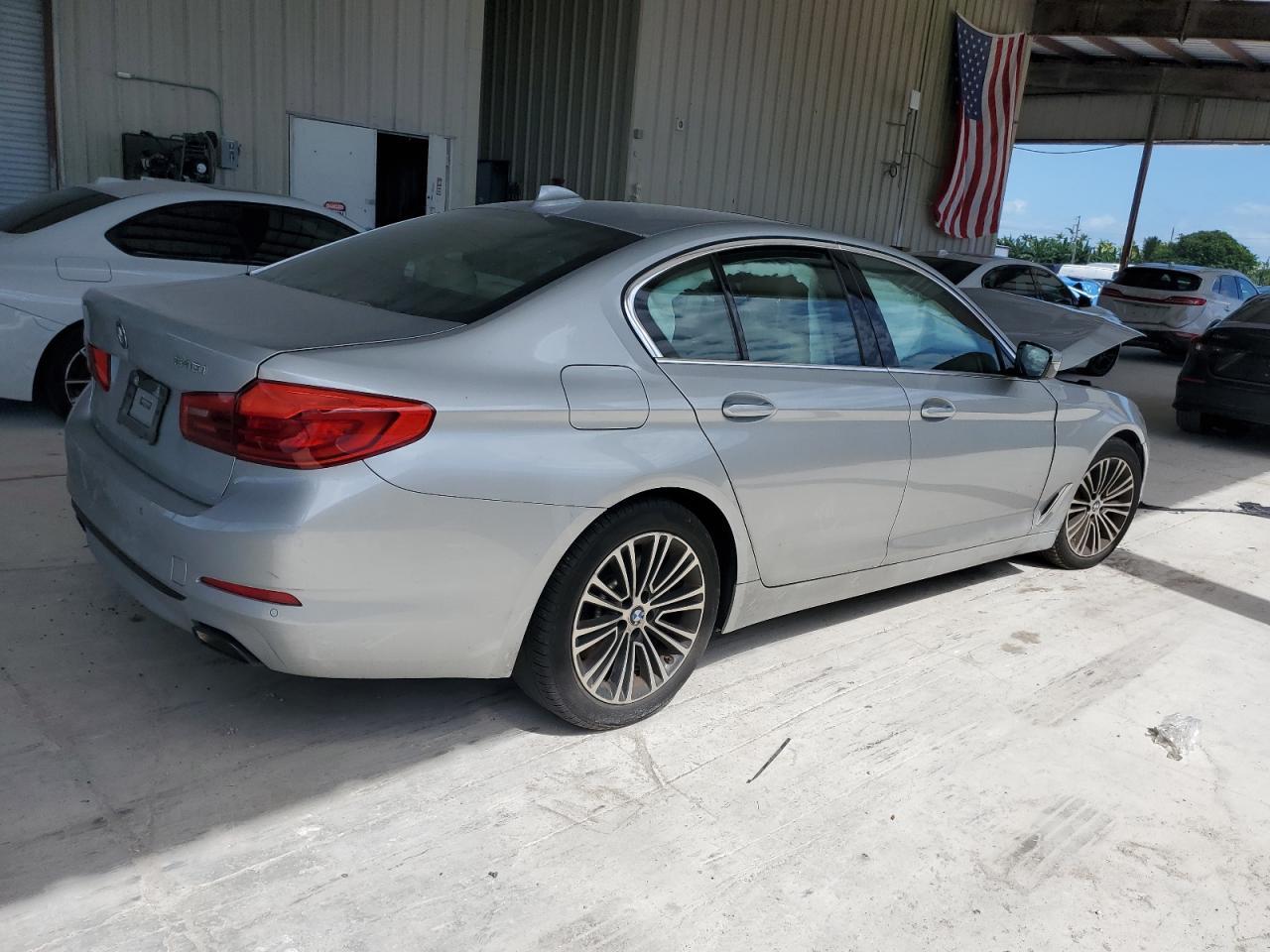 2020 BMW 540 I - Image 3