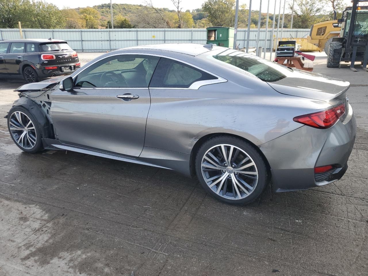 2017 Infiniti Q60 Premium - Фото 2