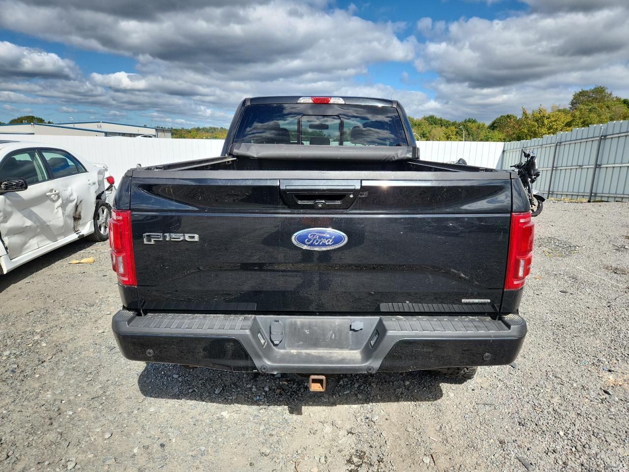 2015 Ford F150 Super Cab - Фото 6