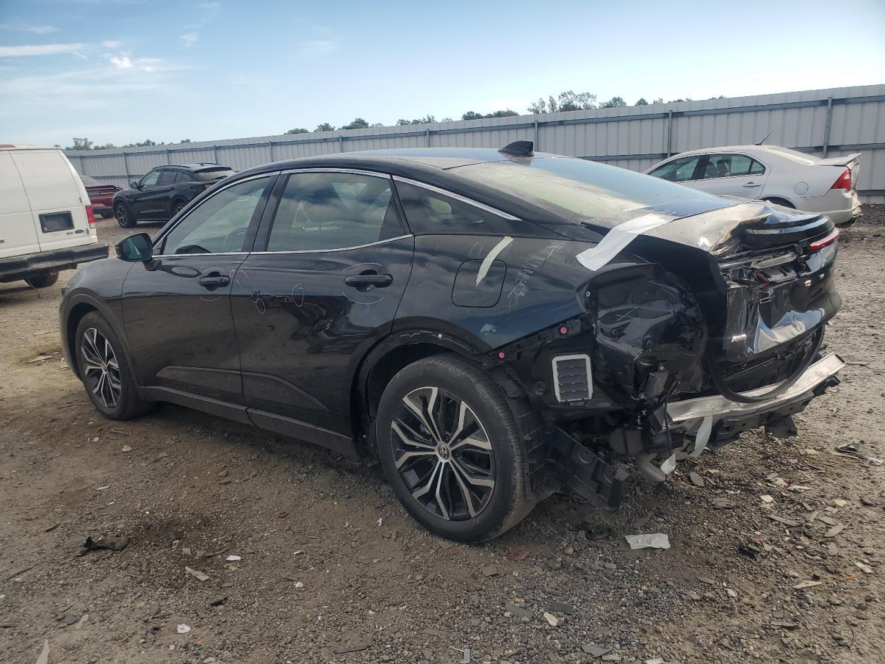 2023 Toyota Crown Xle - Image 2