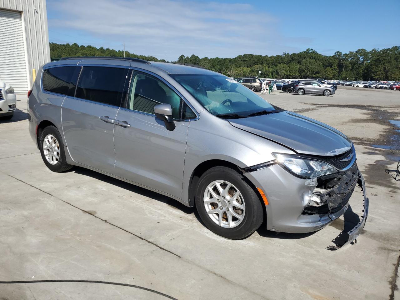 2020 Chrysler Voyager Lxi - Фото 4