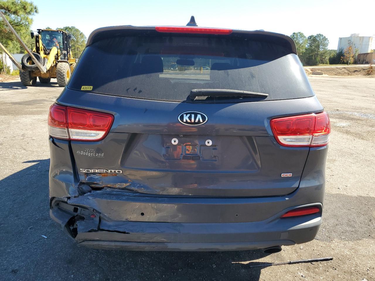 2017 Kia Sorento Lx - Image 6