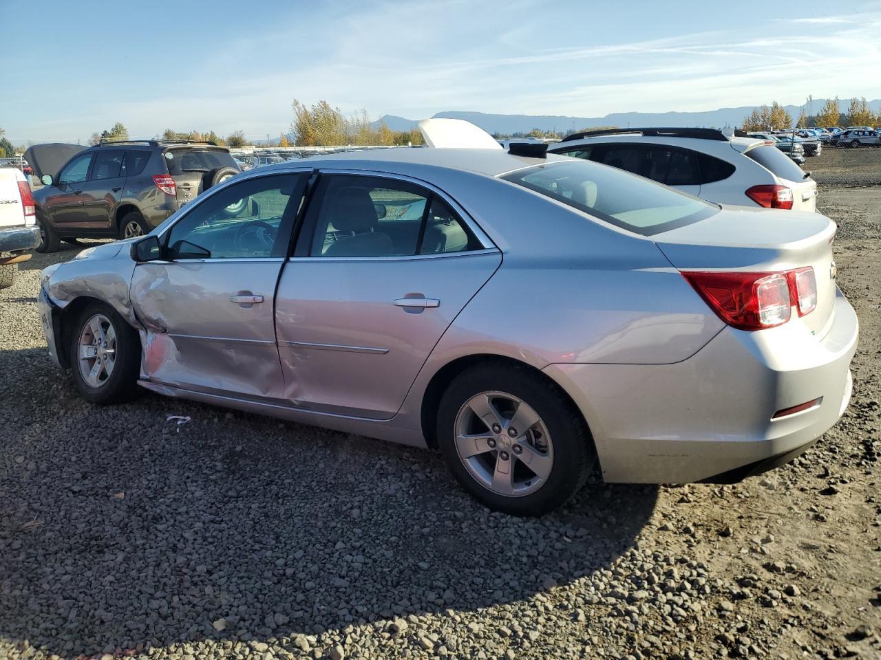 2015 Chevrolet Malibu Ls - Фото 2