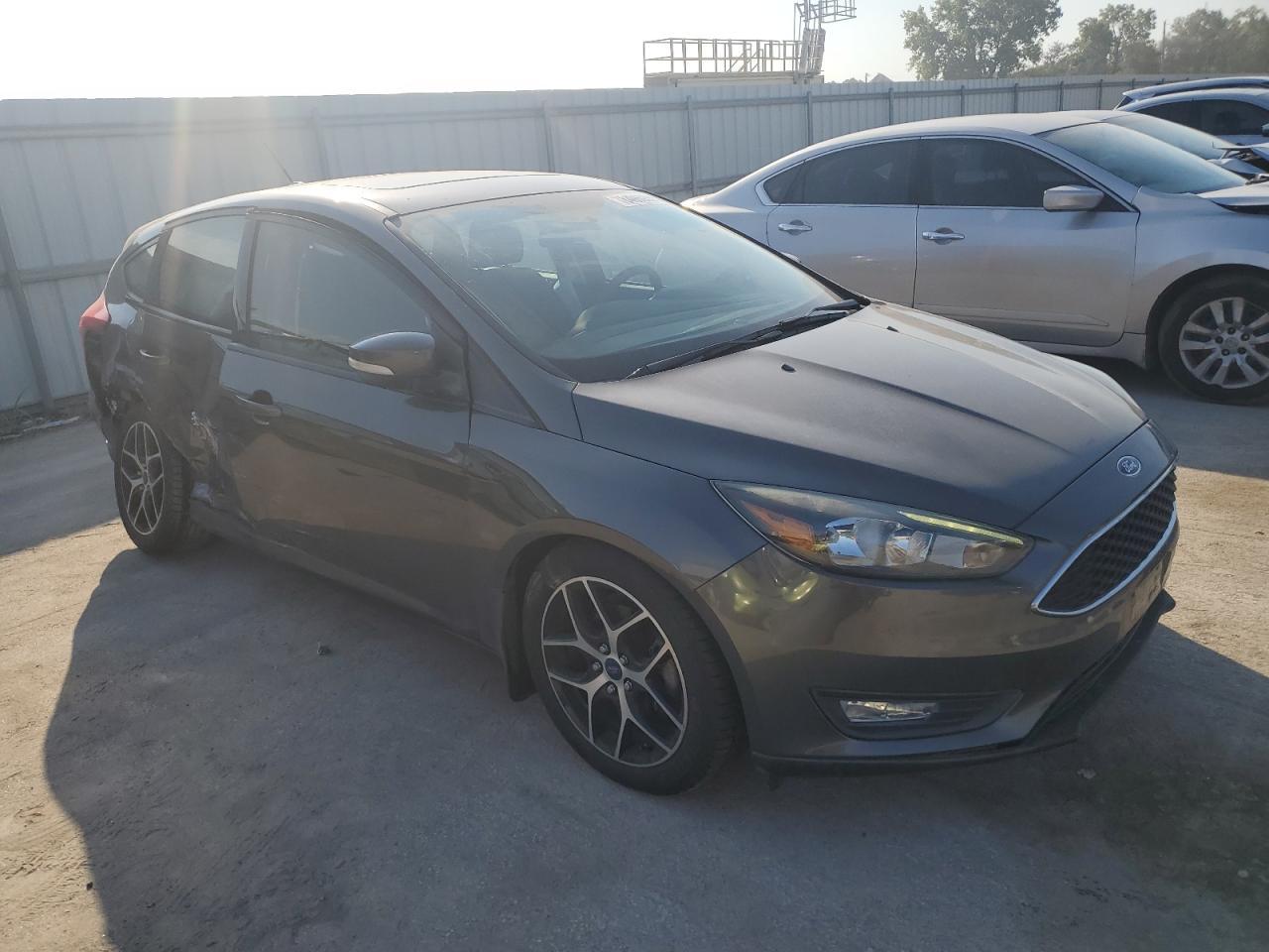 2017 Ford Focus Sel - Фото 4
