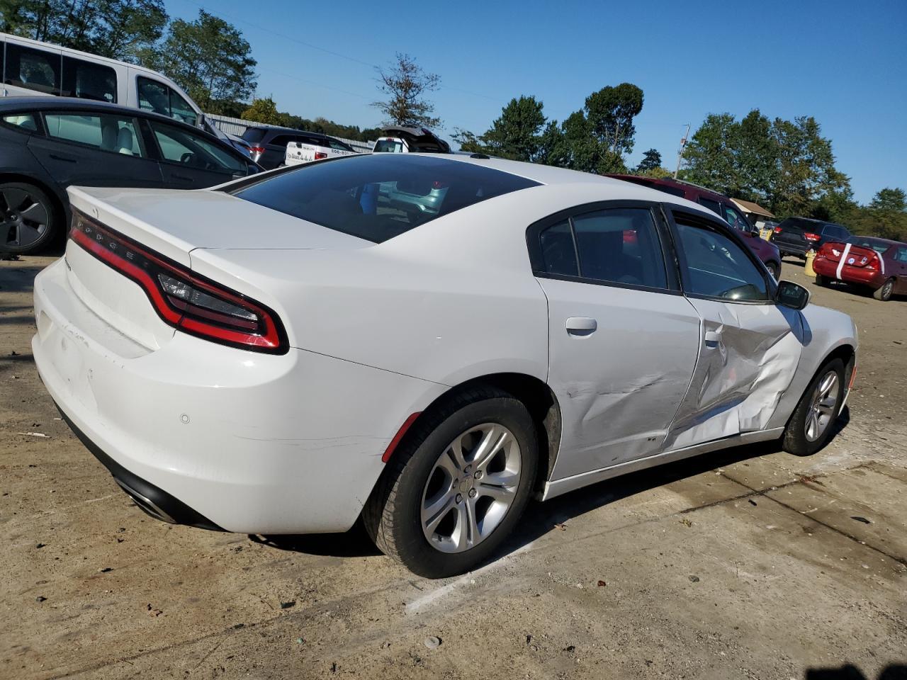 2022 Dodge Charger Sxt - Image 3