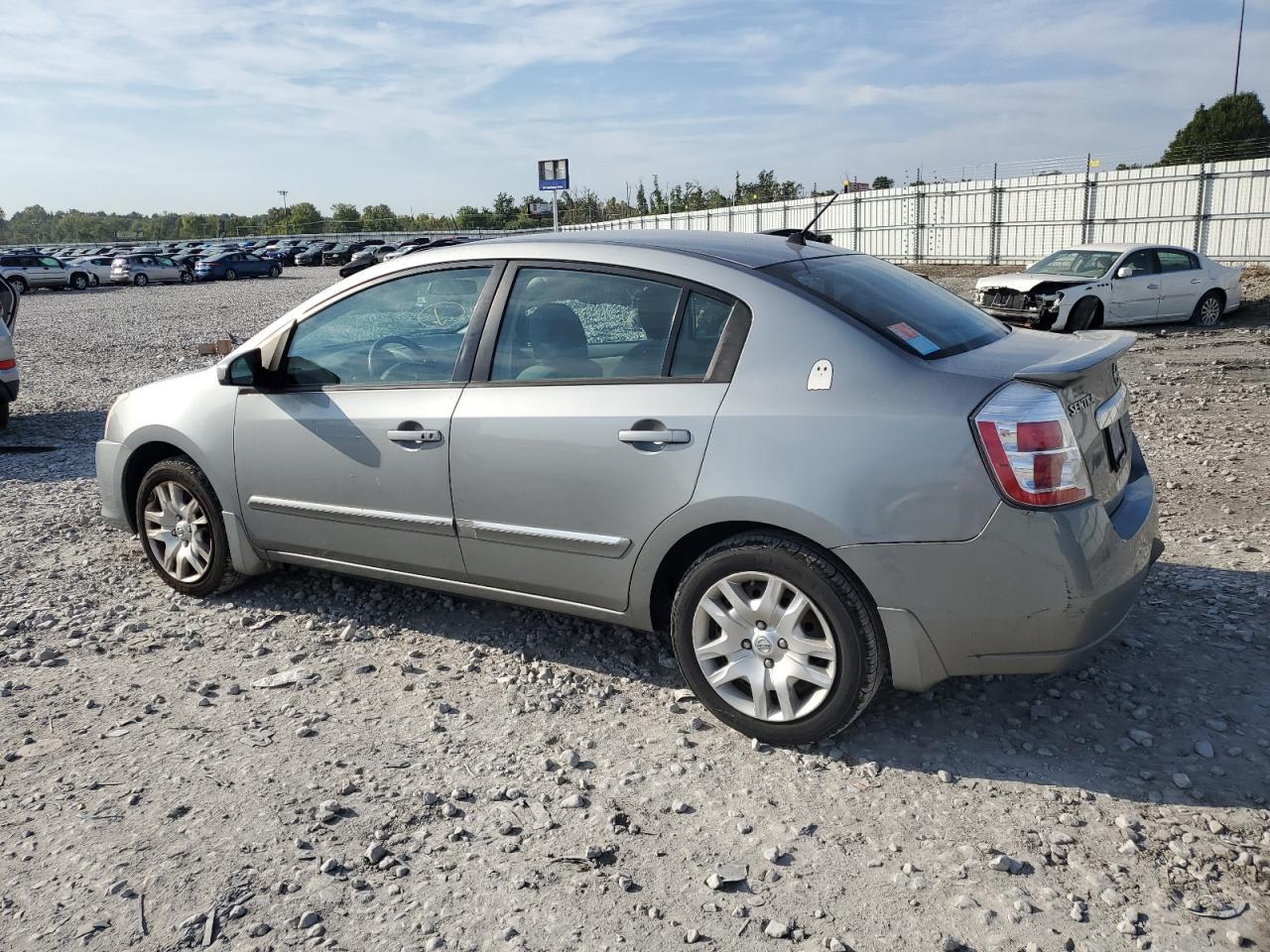 2012 Nissan Sentra 2.0 - Фото 2