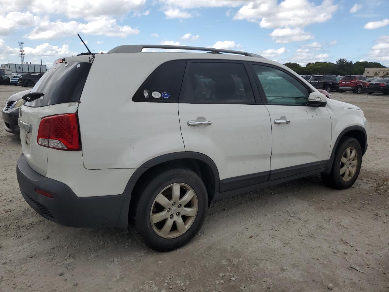 2011 Kia Sorento Base - Фото 3