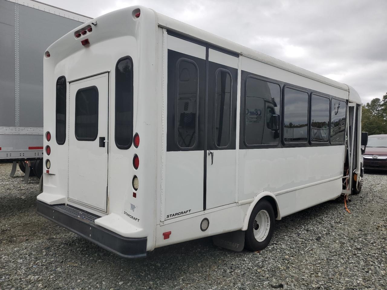 2019 Ford Econoline E450 Super Duty Cutaway Van - Фото 4