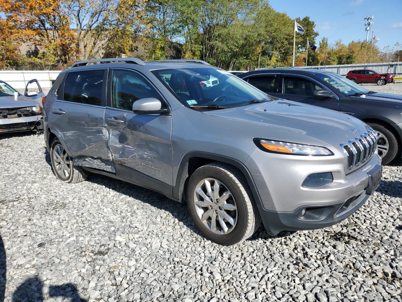 2015 Jeep Cherokee Limited - Image 4
