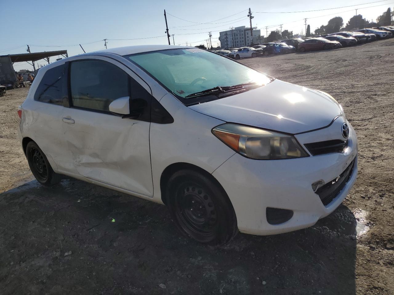2012 Toyota Yaris - Image 4