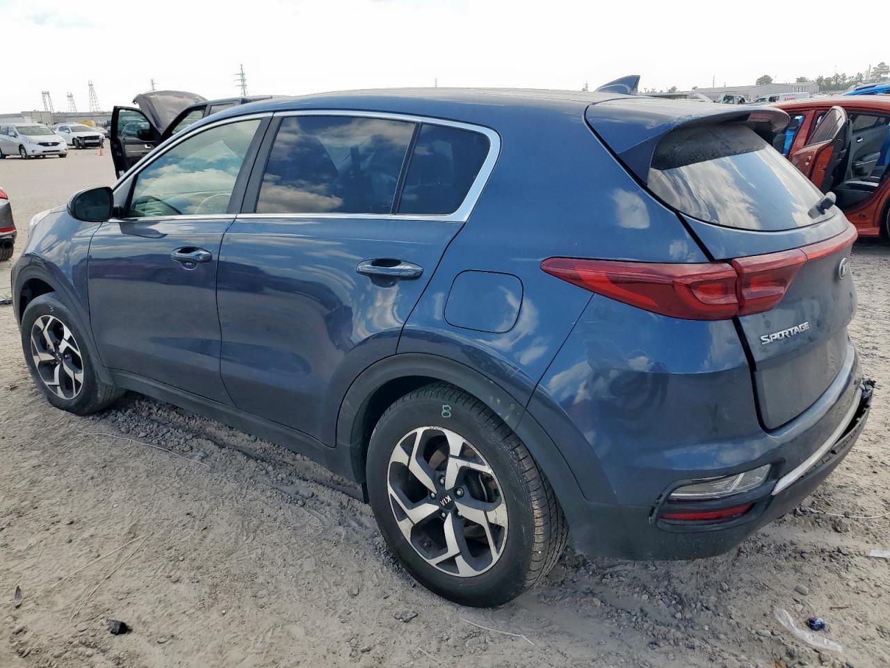 2020 Kia Sportage Lx - Фото 2