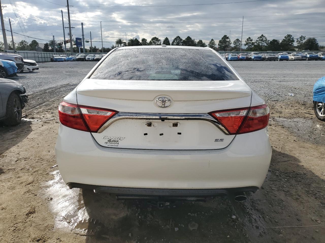 2016 Toyota Camry Le - Фото 6