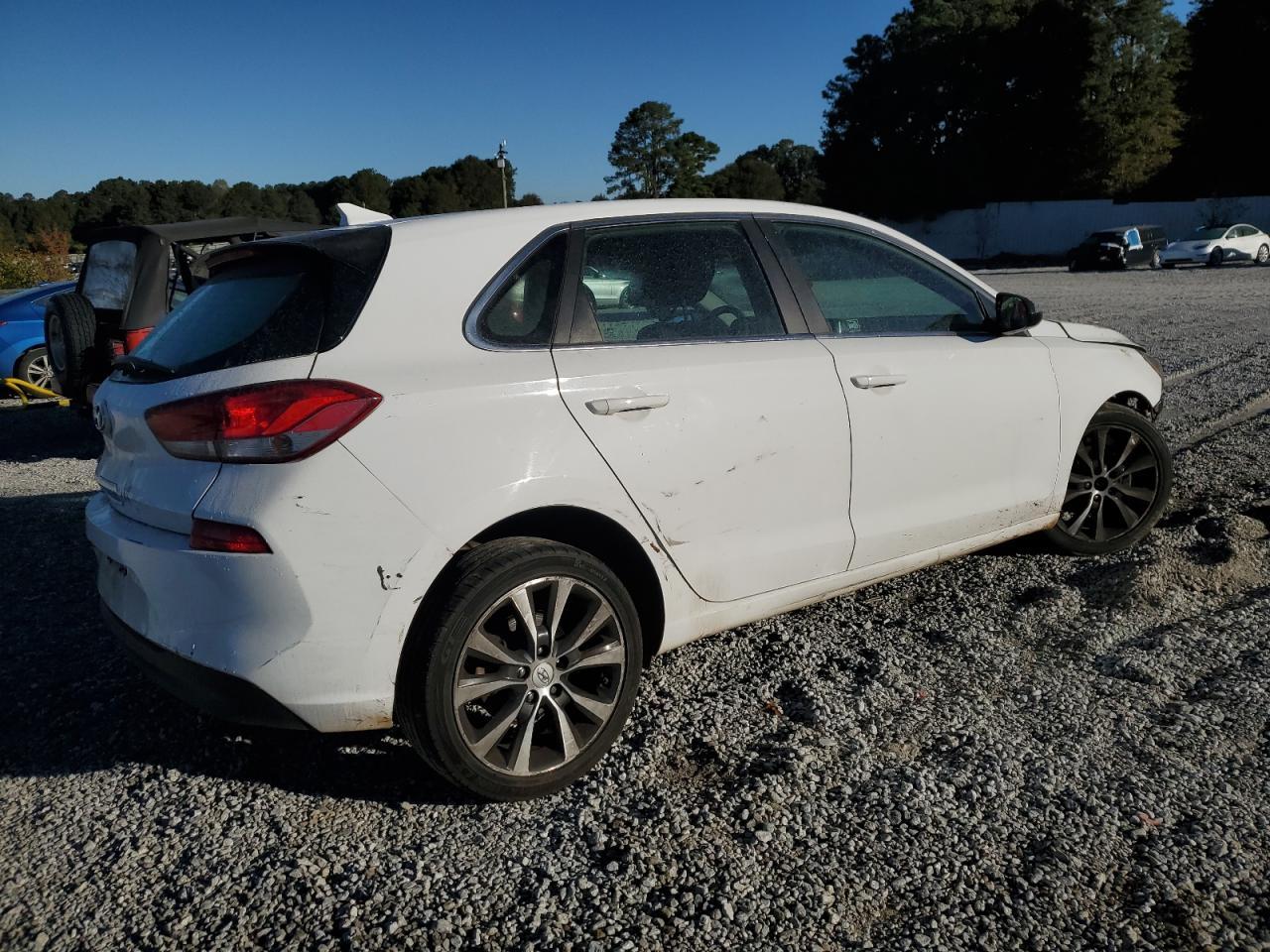 2019 Hyundai Elantra Gt - Фото 3