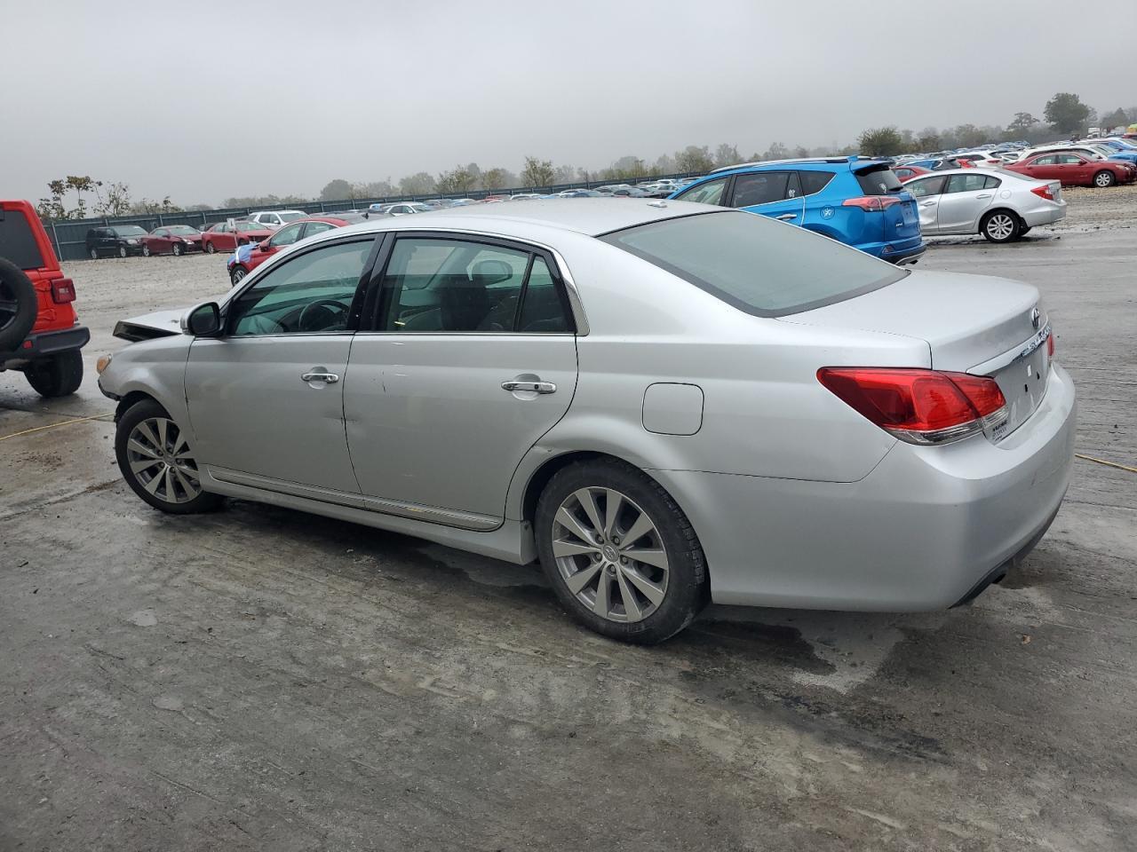 2011 Toyota Avalon Base - Image 2