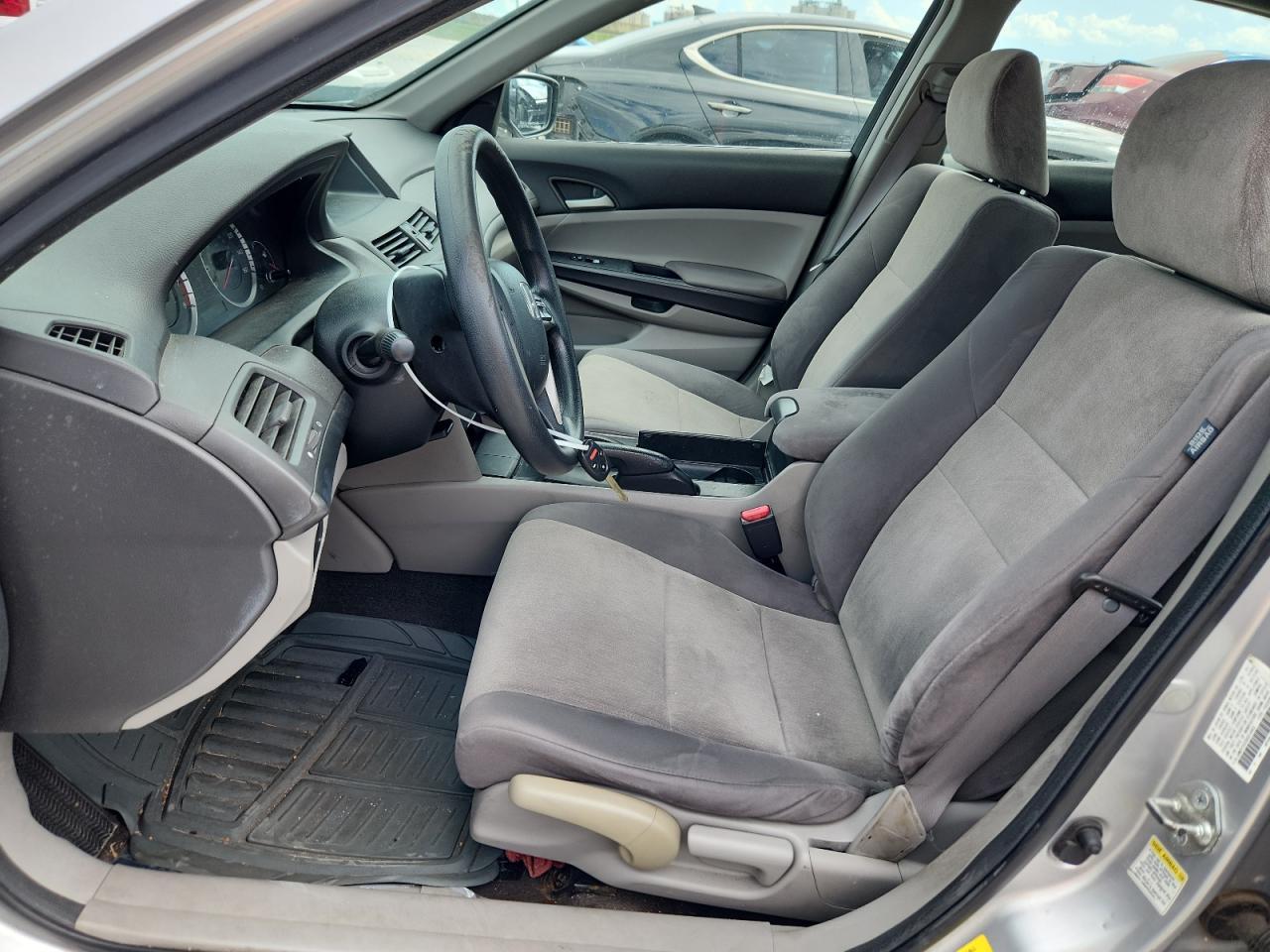 2009 Honda Accord Lx - Image 7