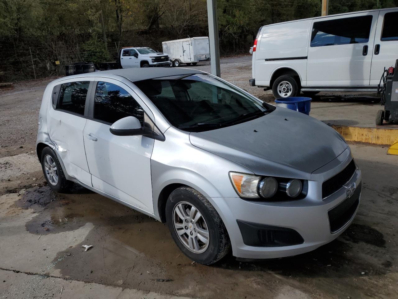2012 Chevrolet Sonic Ls - Фото 4