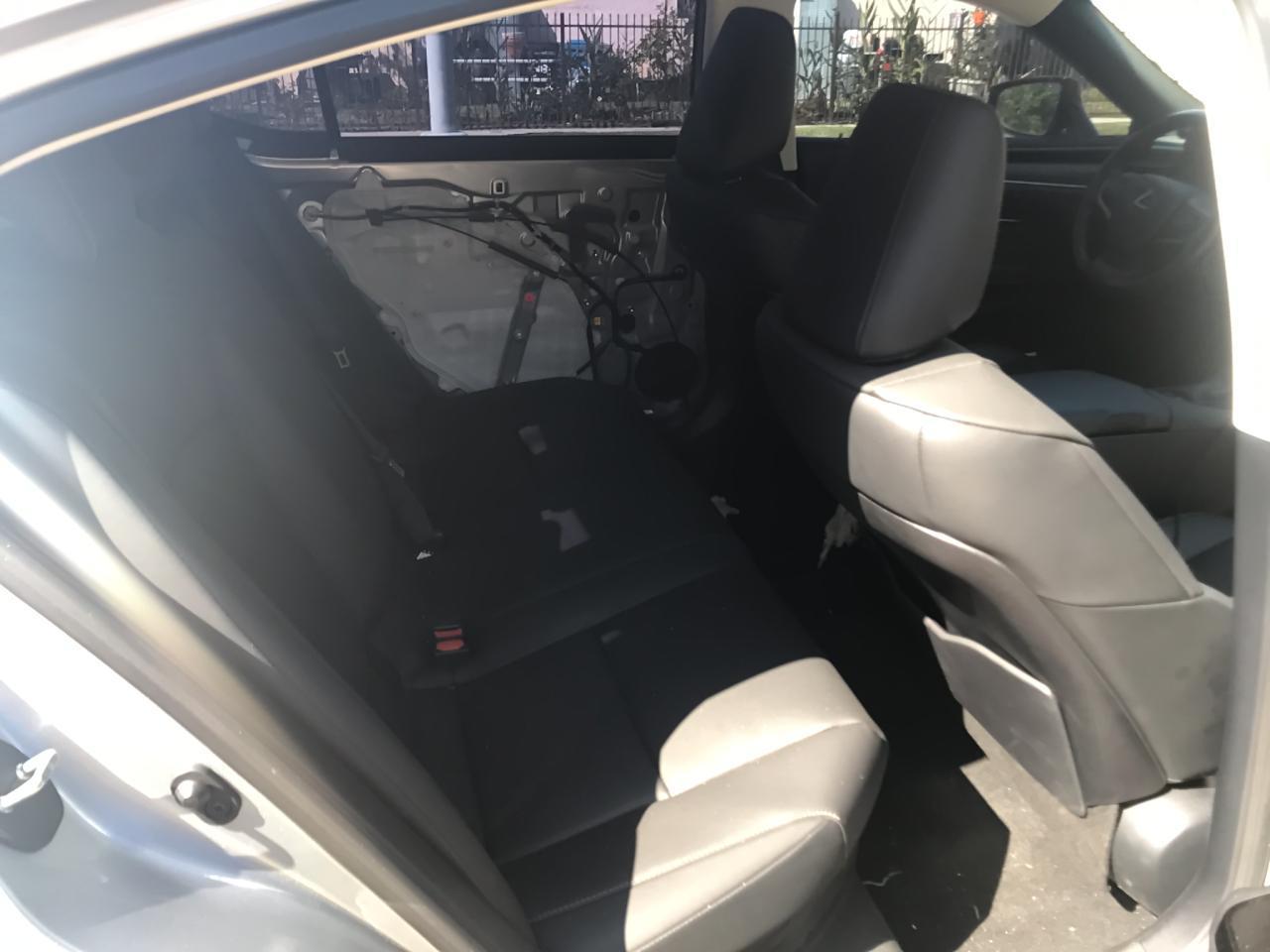 2023 Lexus Es 300H Base - Image 6