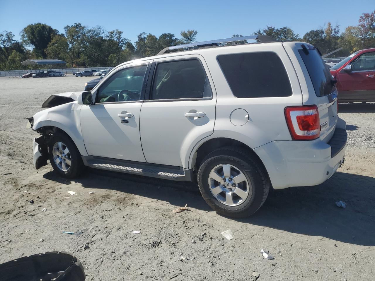 2010 Ford Escape Limited - Image 2