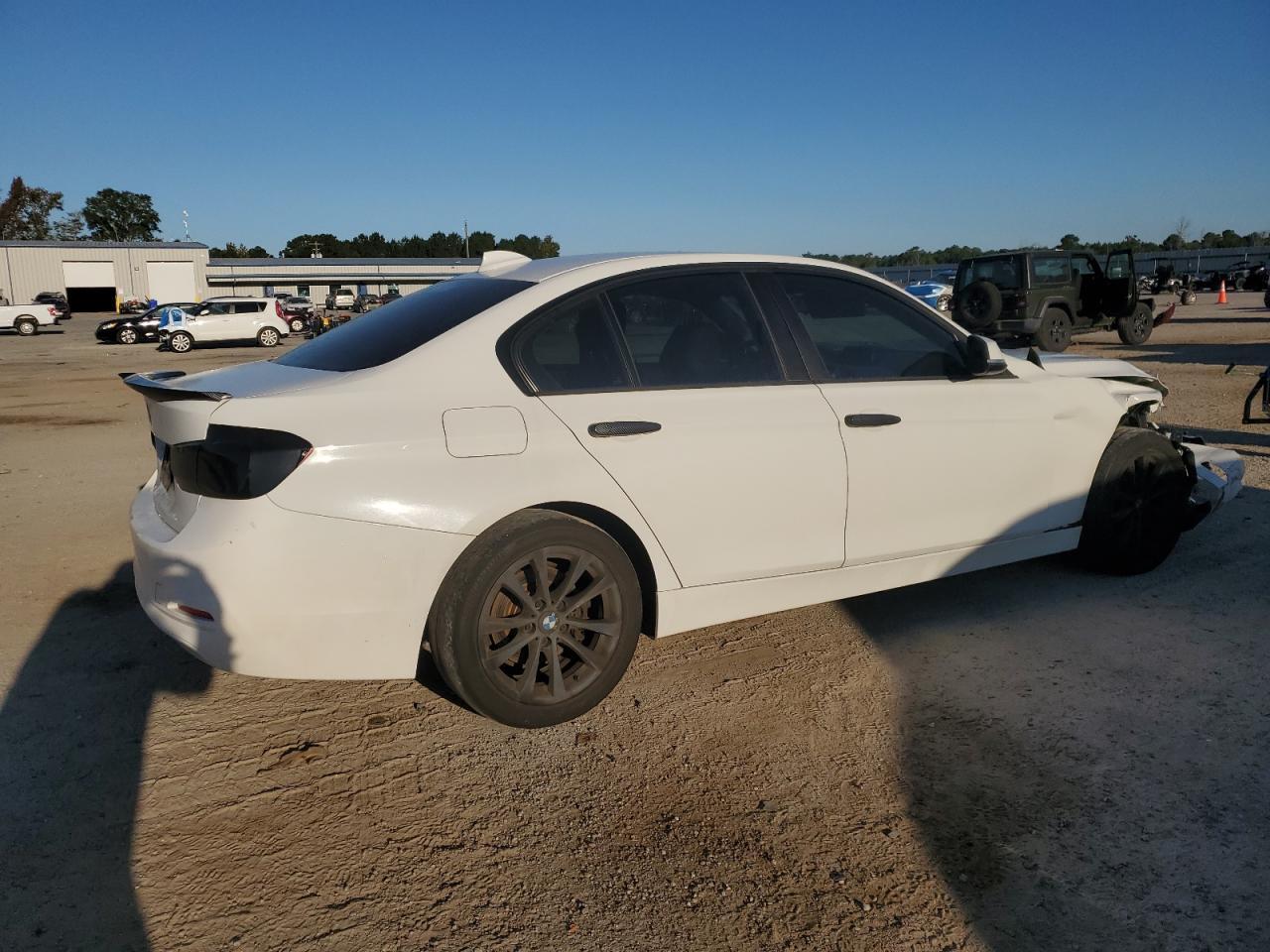 2016 BMW 320 I - Image 3