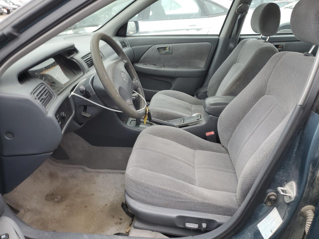 2001 Toyota Camry Ce - Фото 7