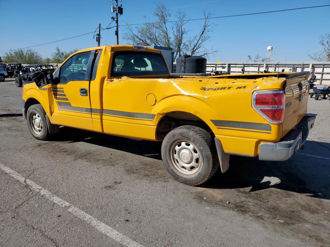 2013 Ford F150 - Фото 2