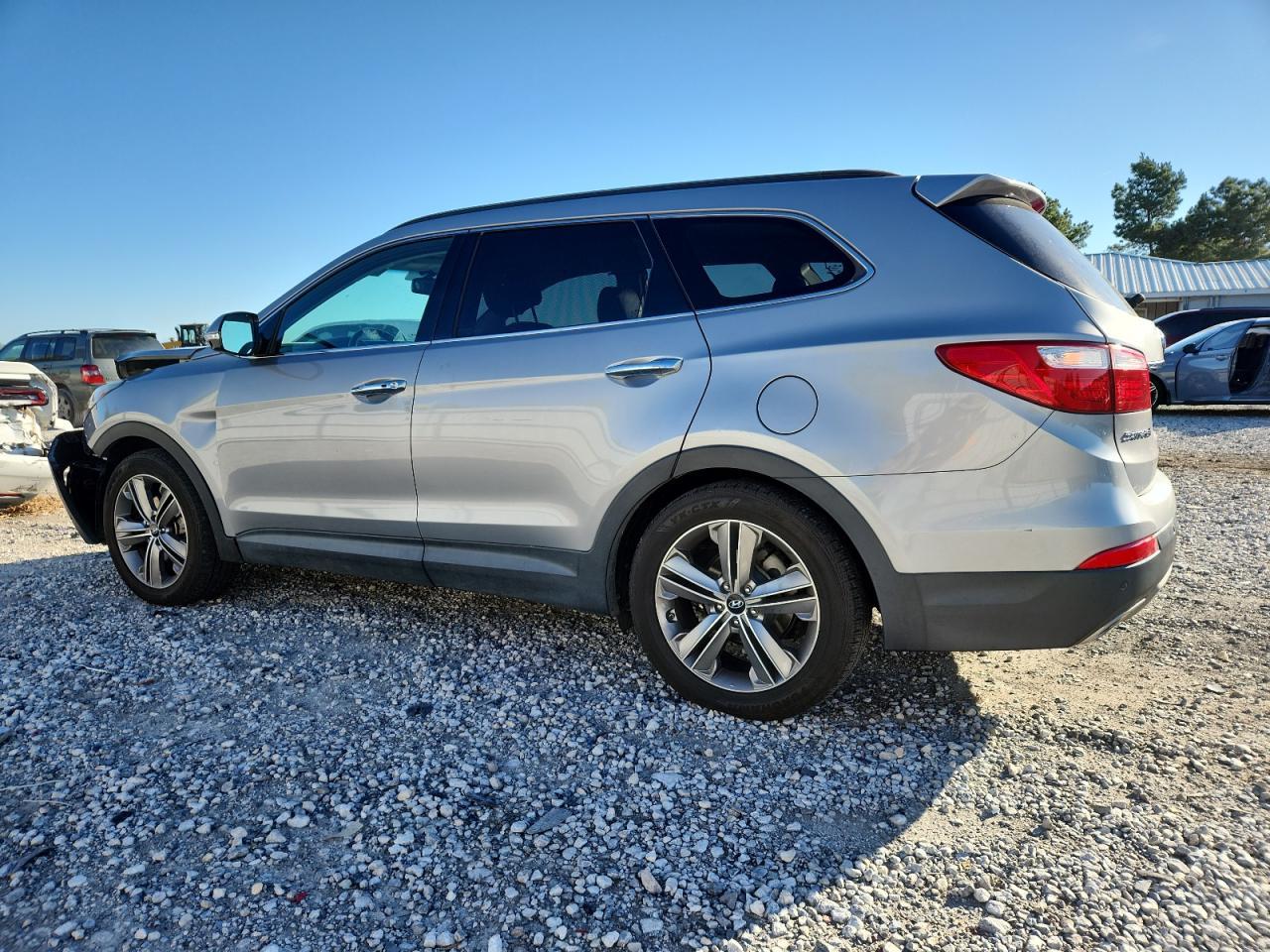 2015 Hyundai Santa Fe Limited - Image 2