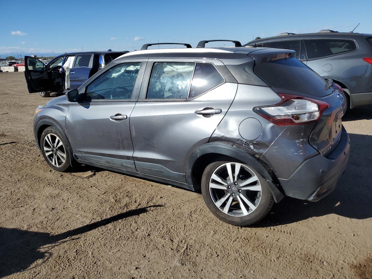 2020 Nissan Kicks Sv - Image 2