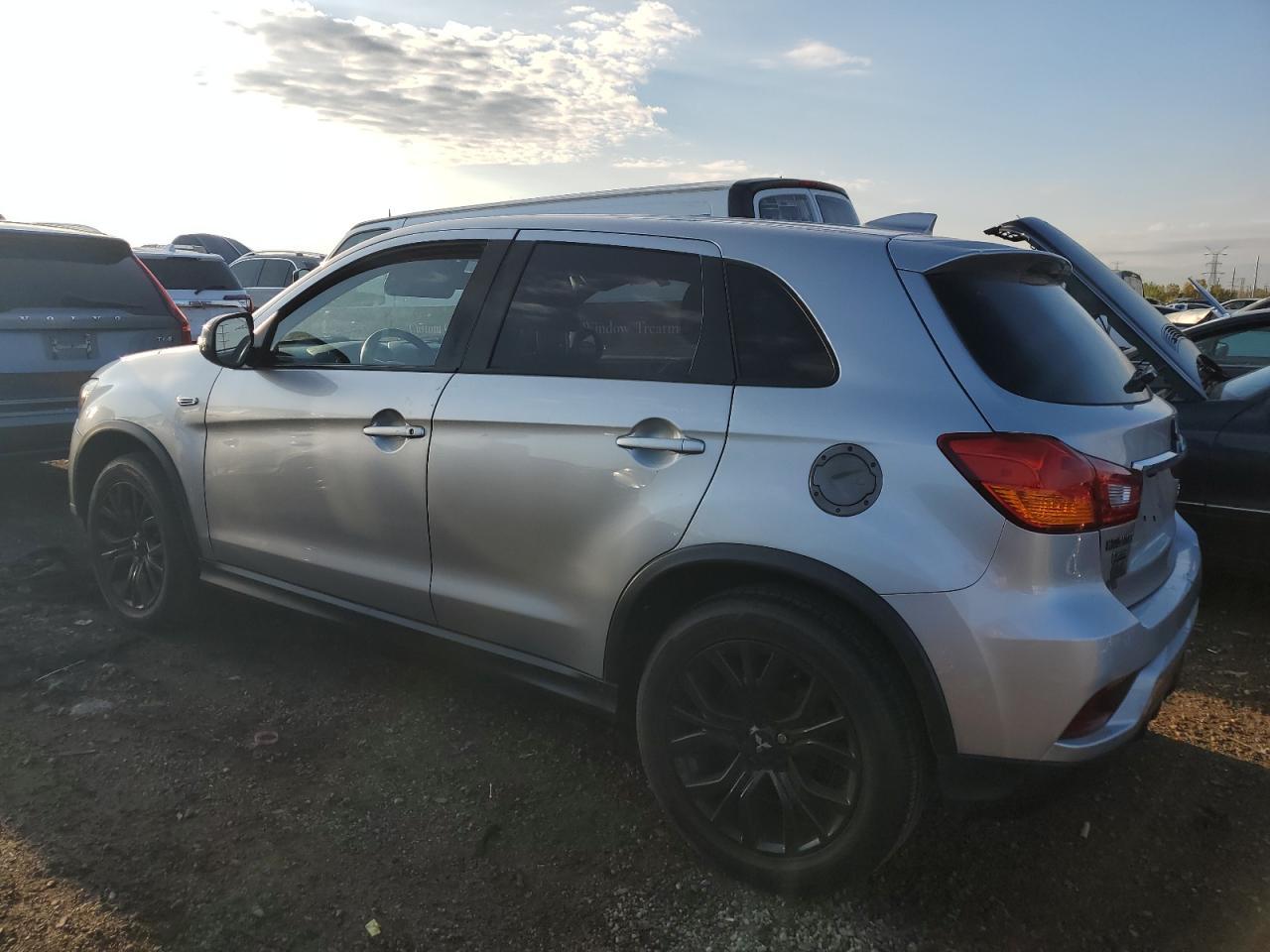 2018 Mitsubishi Outlander Sport Es - Фото 2