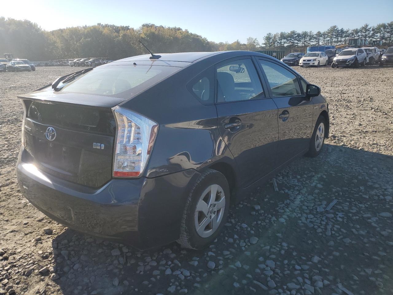 2011 Toyota Prius - Фото 3