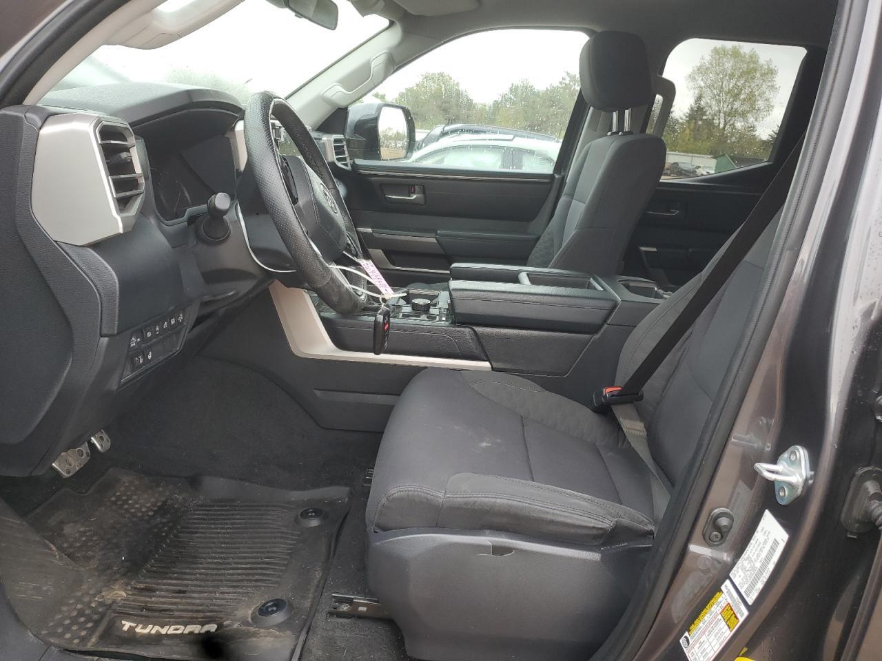 2022 Toyota Tundra Double Cab Sr - Image 7