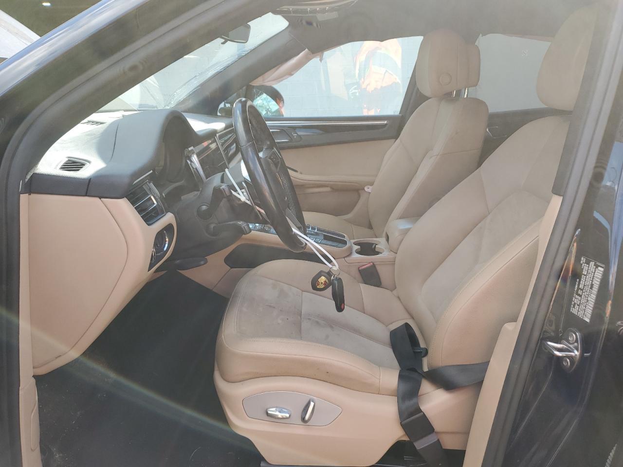 2020 Porsche Macan - Image 7