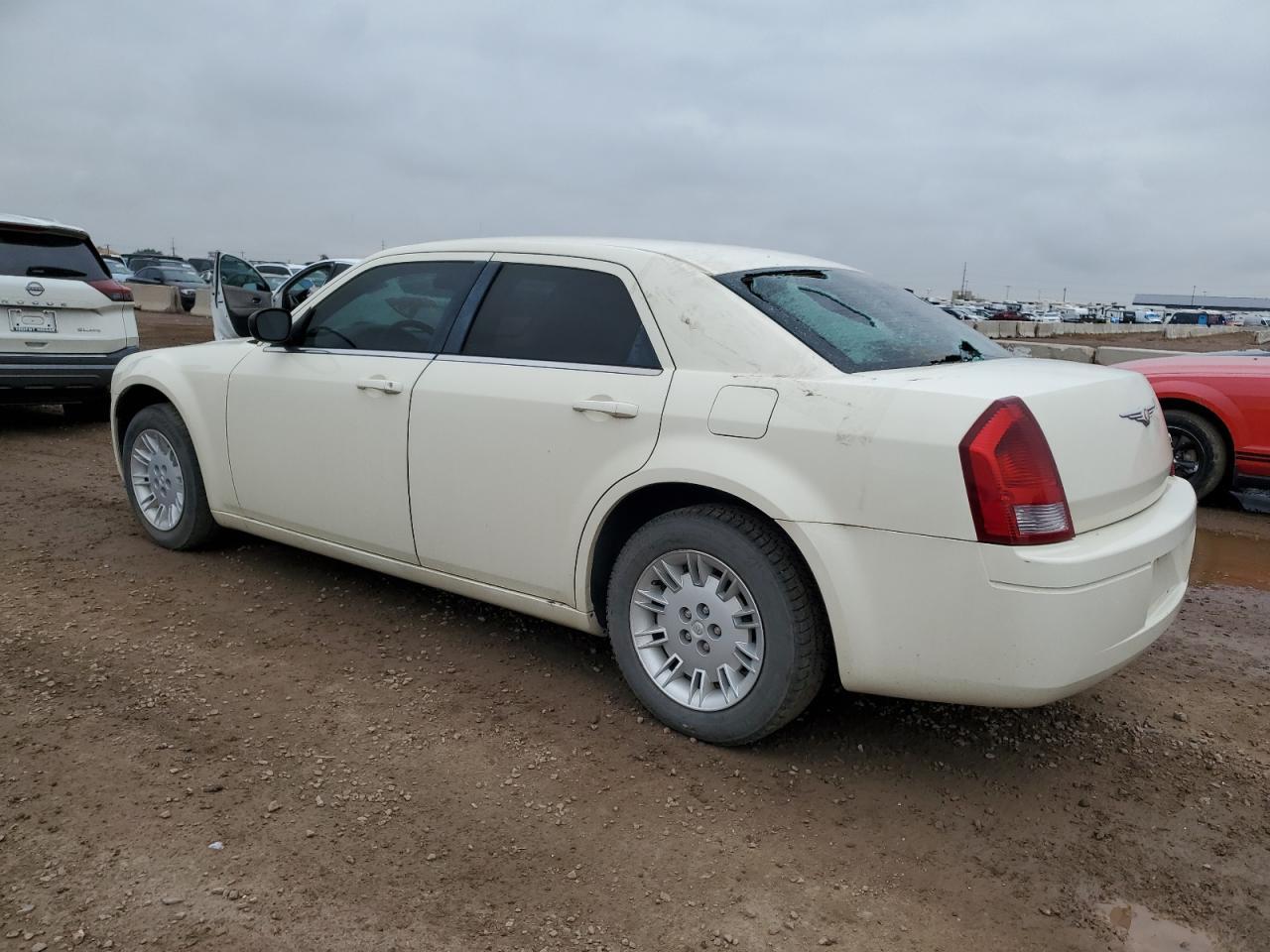2007 Chrysler 300 - Image 2