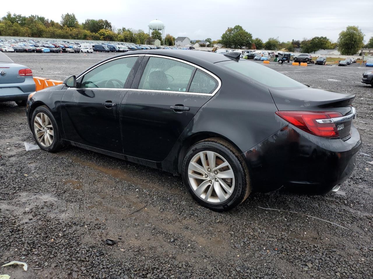 2016 Buick Regal - Image 2