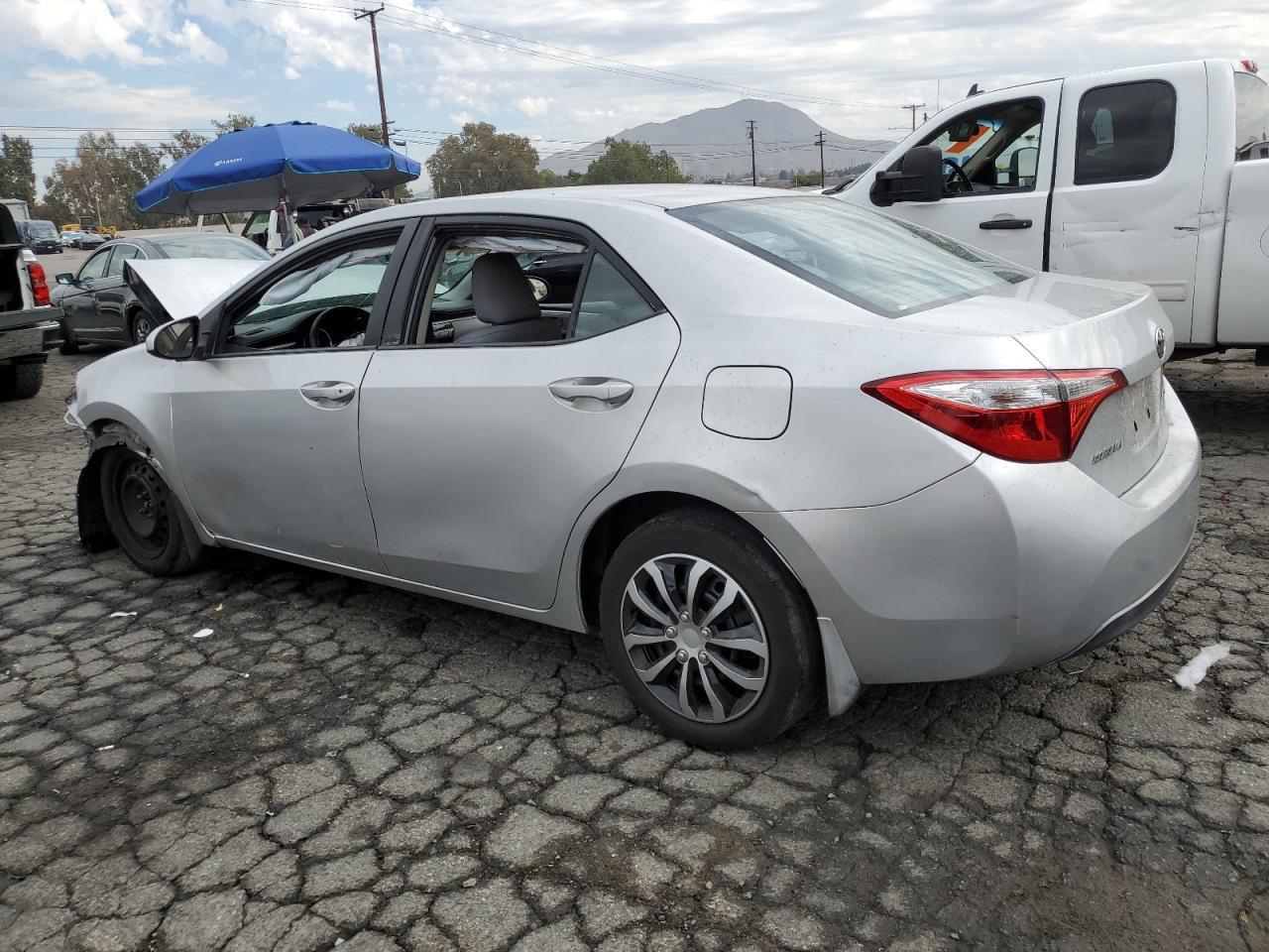 2014 Toyota Corolla L - Фото 2